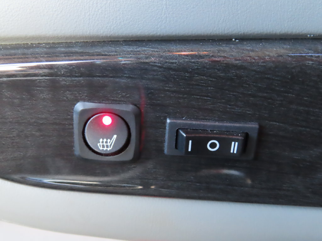 Used 2024 GMC Savana 2500 Extended w/ Driver Convenience Package RWD image 12