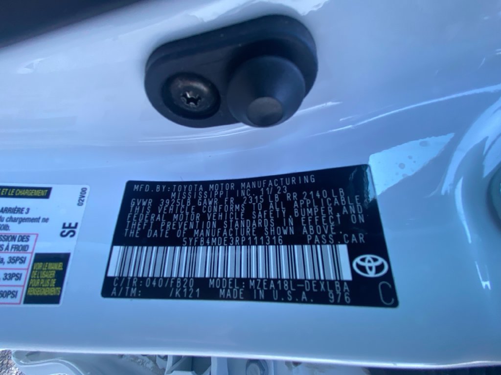 Used 2024 Toyota Corolla LE FWD image 28