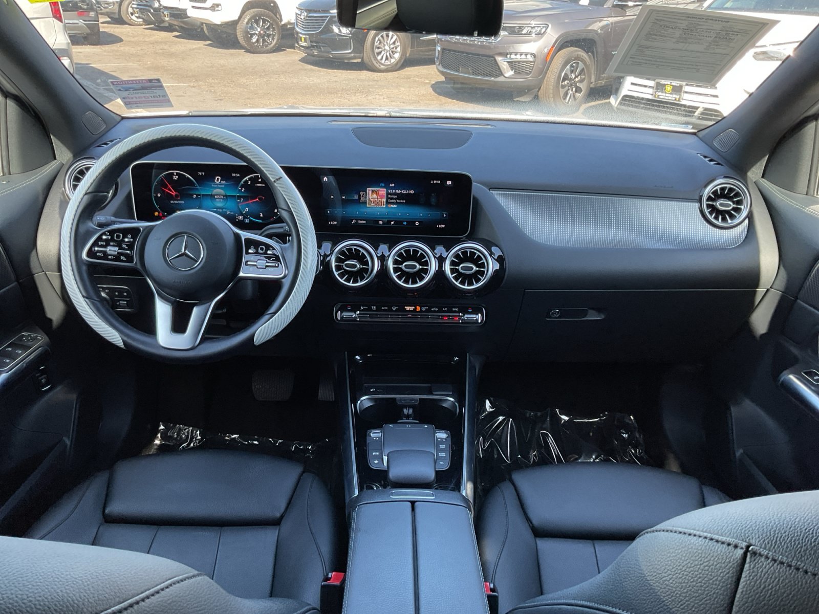 Used 2021 Mercedes-Benz GLA 250 4MATIC w/ Premium Package image 17