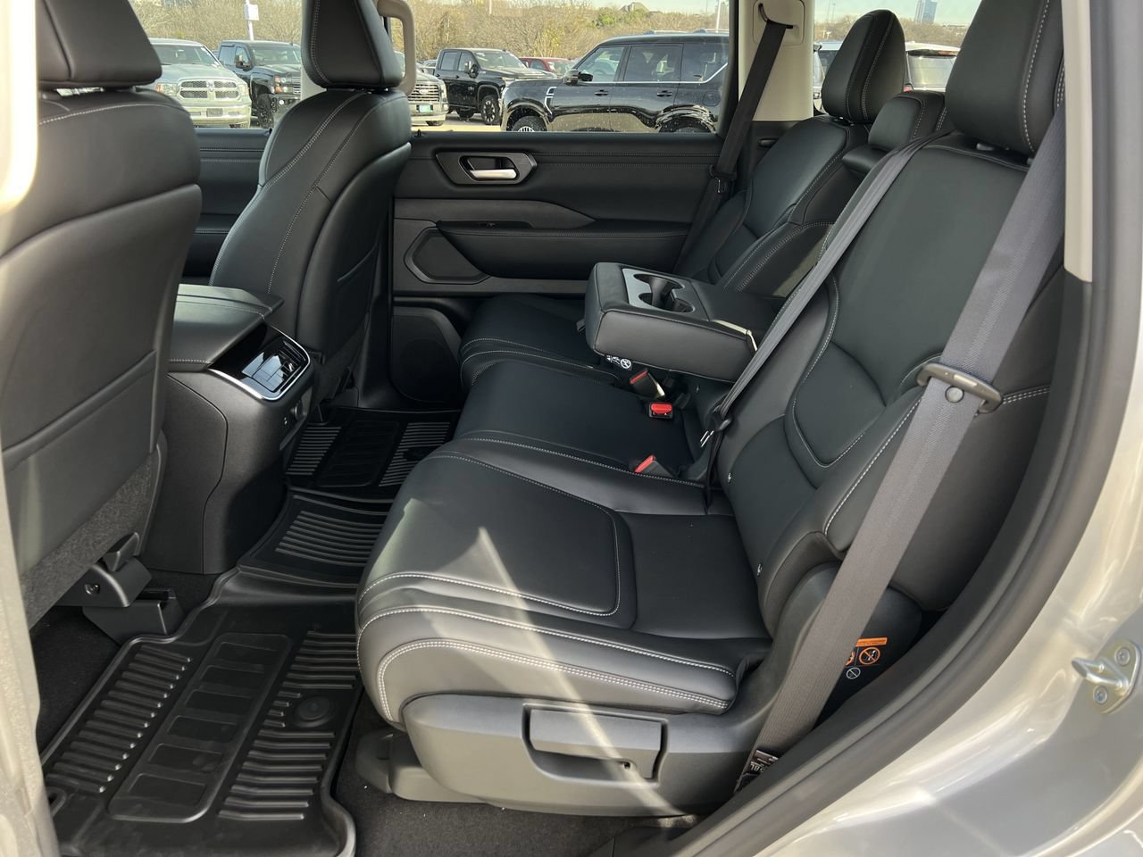Certified 2026 Nissan Armada SV RWD image 13