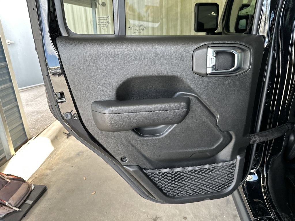 Used 2022 Jeep Wrangler Unlimited Rubicon image 27