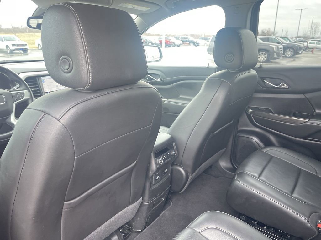 Used 2023 GMC Acadia SLT image 29