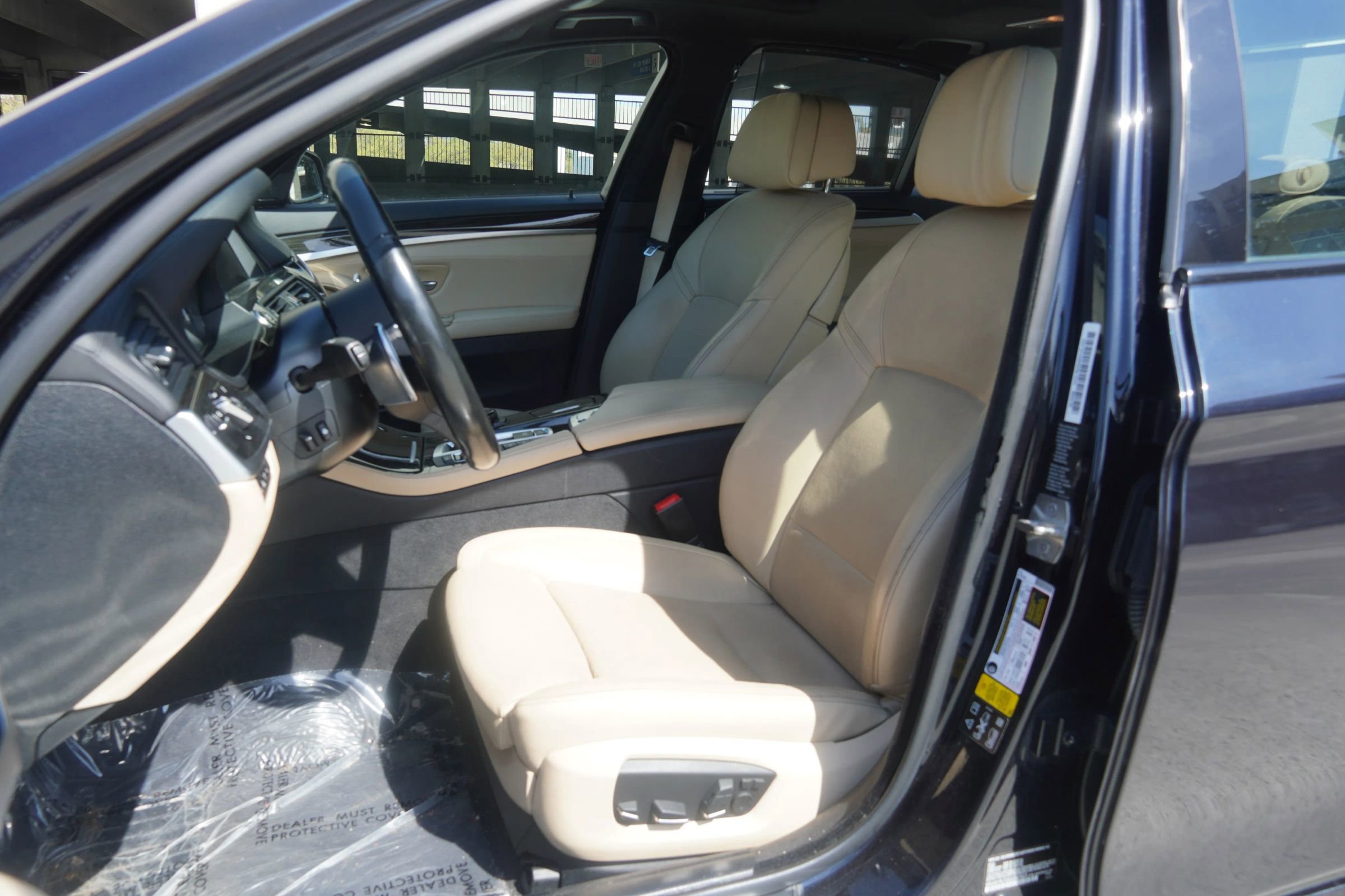 Used 2016 BMW 550i xDrive Sedan AWD/4WD image 33