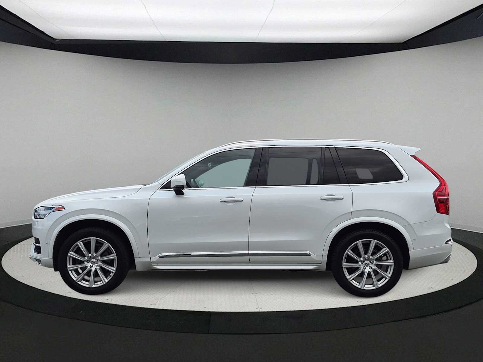 Used 2018 Volvo XC90 T6 Inscription w/ Convenience Package AWD/4WD image 5