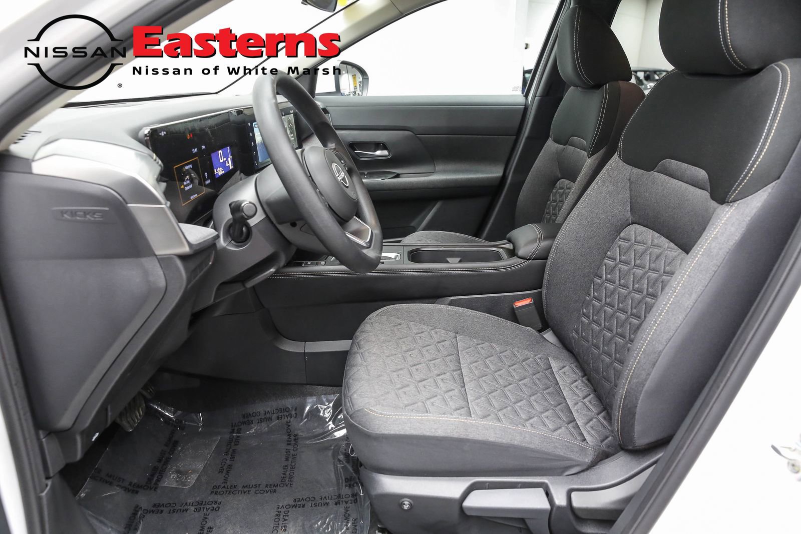 Used 2025 Nissan Kicks SV image 14