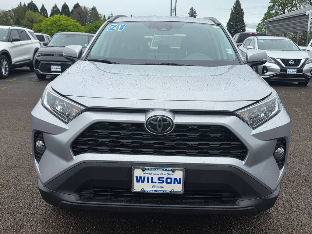Used 2021 Toyota RAV4 XLE w/ XLE Grade Weather Package AWD/4WD image 6