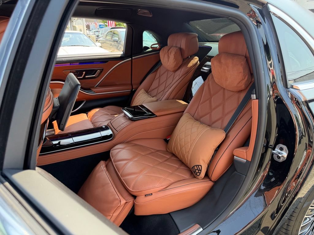 Used 2024 Mercedes-Benz Maybach S 580 4MATIC image 18