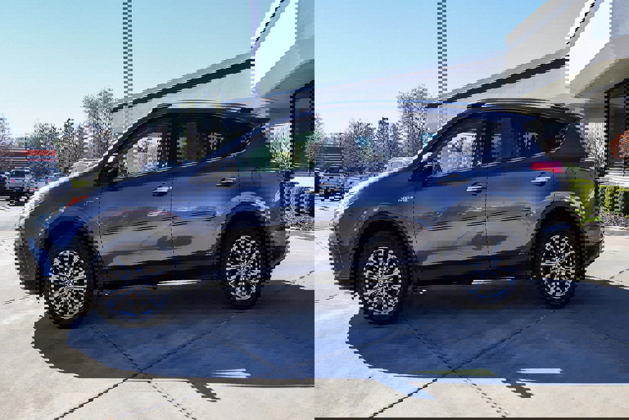 Used 2018 Toyota RAV4 Limited image 5