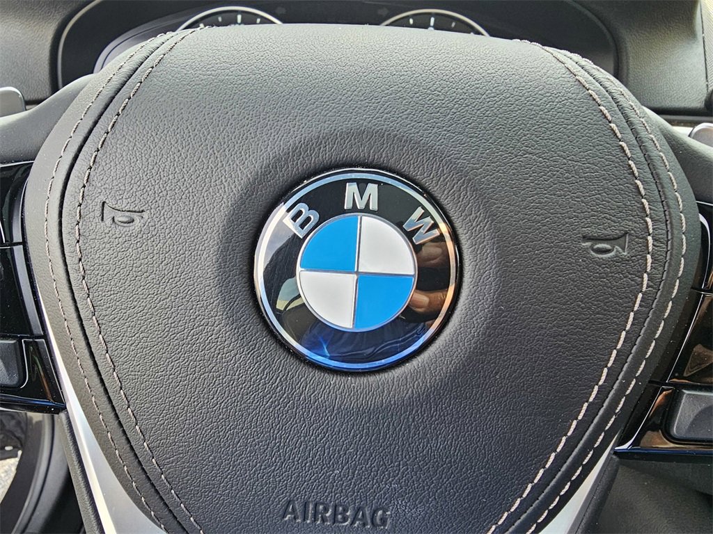 Used 2019 BMW 530i w/ Convenience Package image 22