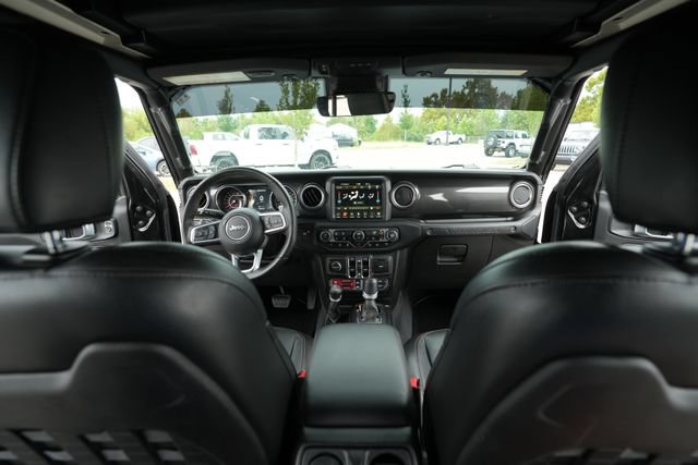 Used 2022 Jeep Wrangler Unlimited Rubicon w/ Xtreme Recon 35" Tire Package AWD/4WD image 26