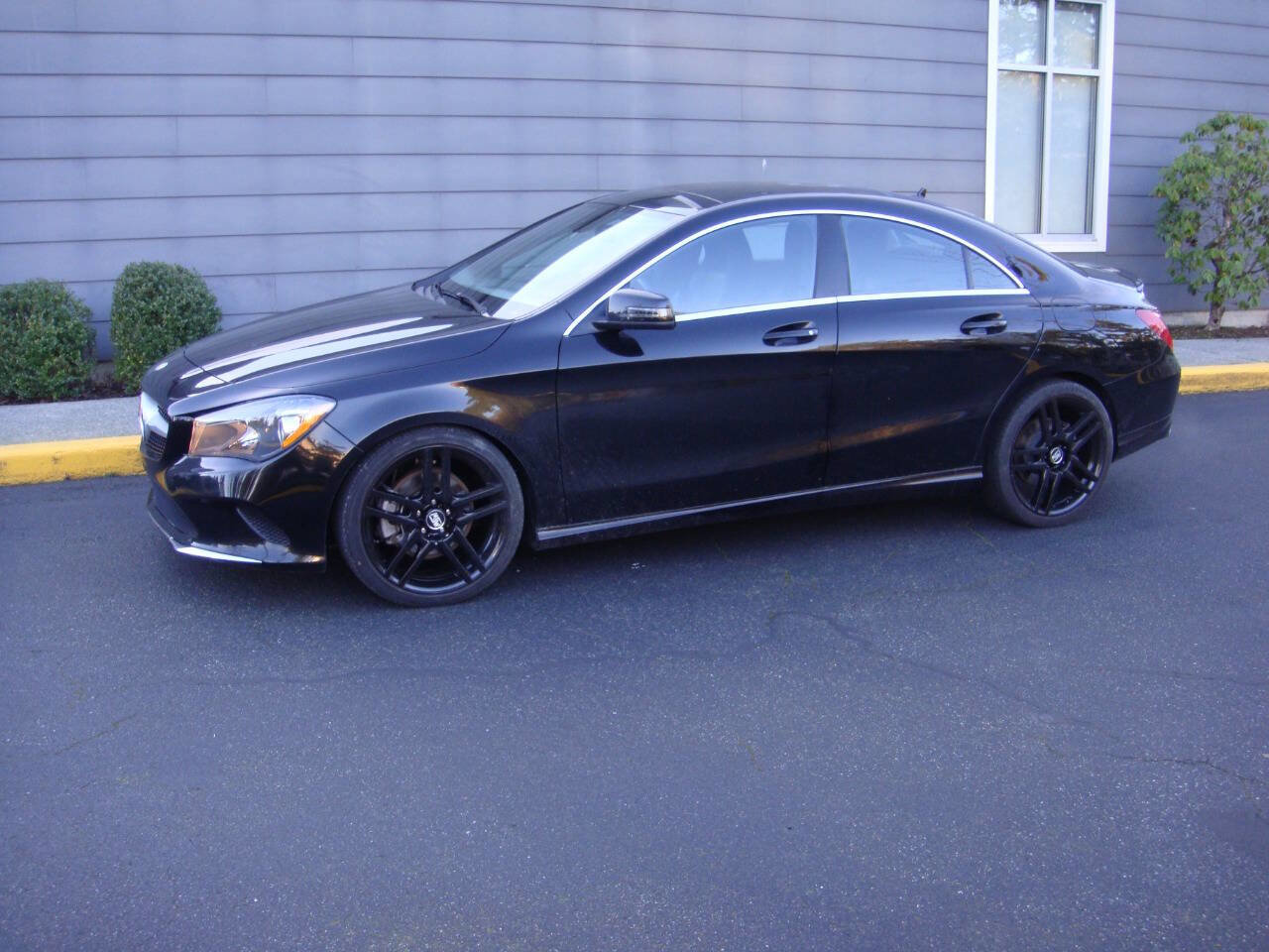 Used 2019 Mercedes-Benz CLA 250 4MATIC image 3