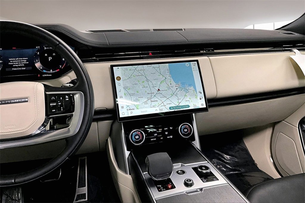 Used 2023 Land Rover Range Rover SE image 9