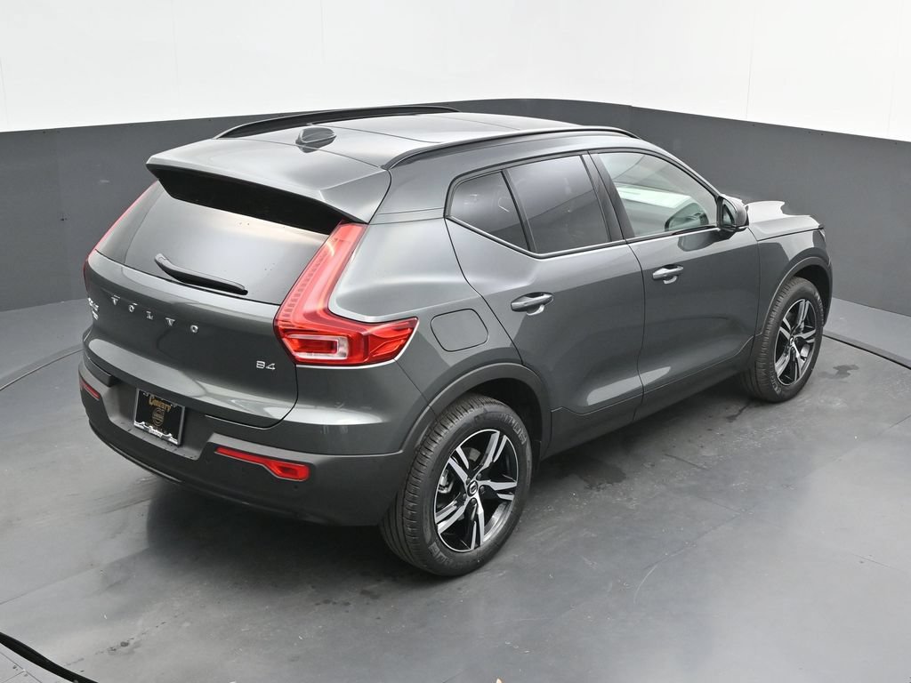 New 2026 Volvo XC40 B4 Core w/ Protection Package Premier FWD image 27