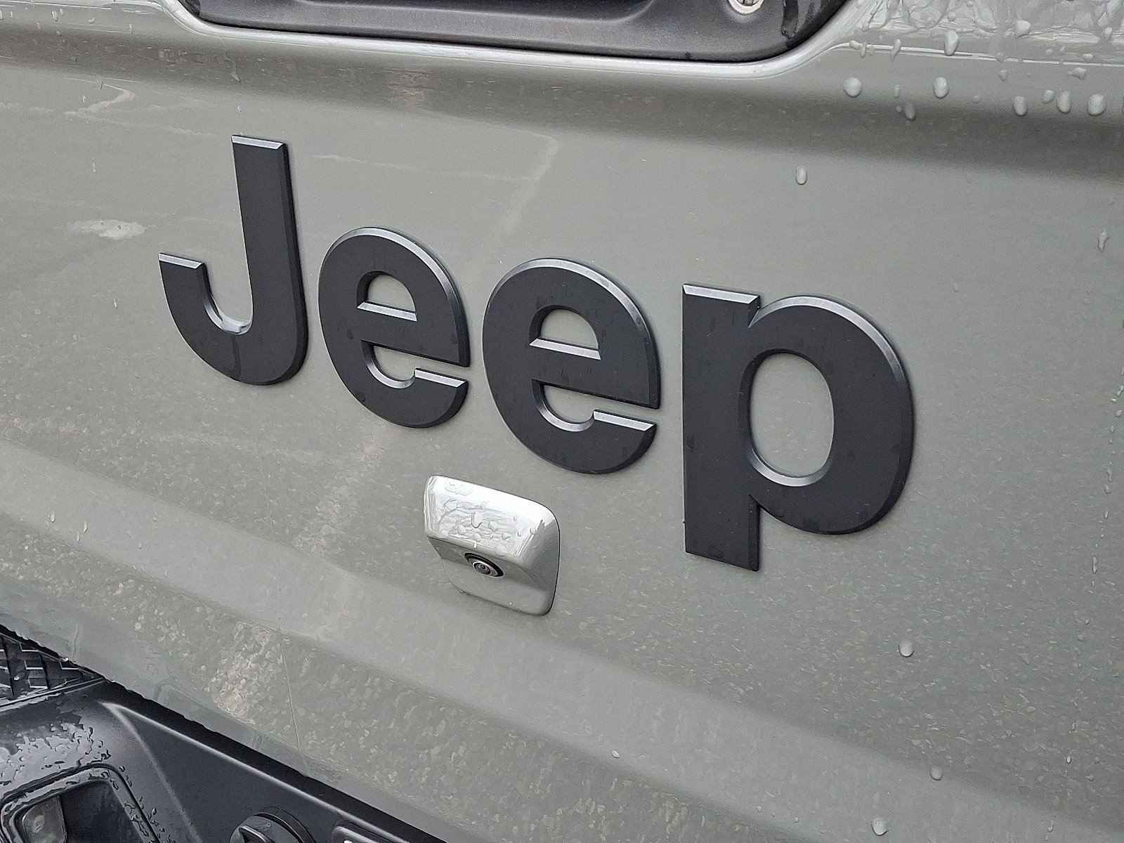 Certified 2023 Jeep Gladiator Willys image 29