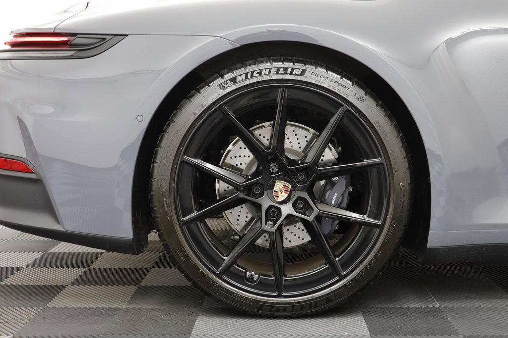 Used 2025 Porsche 911 Carrera image 26