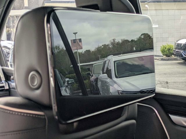 New 2026 Cadillac Escalade Luxury w/ Touring Package AWD/4WD image 13