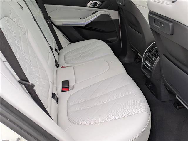 Used 2023 BMW X5 xDrive40i w/ Premium Package image 21