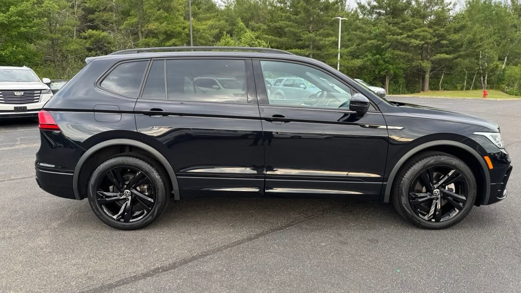 Used 2023 Volkswagen Tiguan SE R-Line AWD/4WD image 6