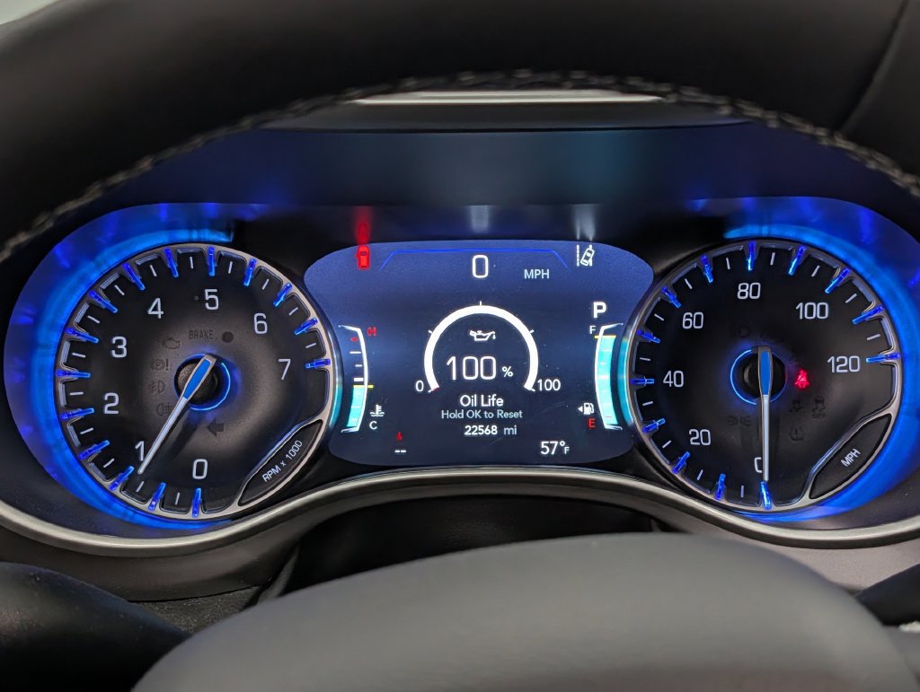 Used 2026 Chrysler Pacifica Select FWD image 19