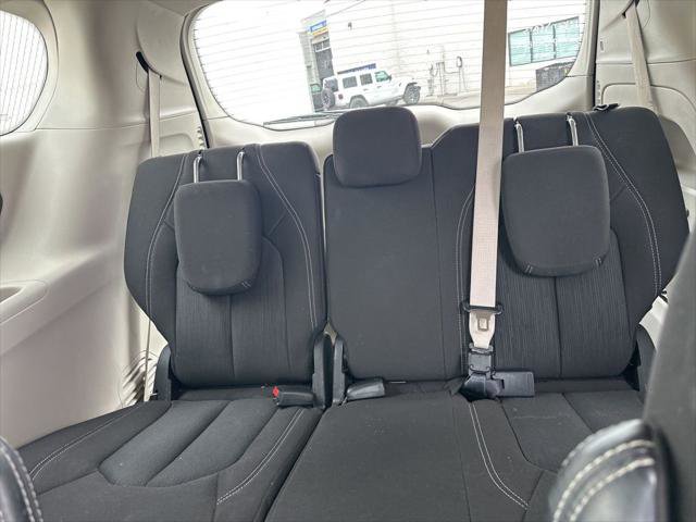 Certified 2023 Chrysler Voyager LX FWD image 8