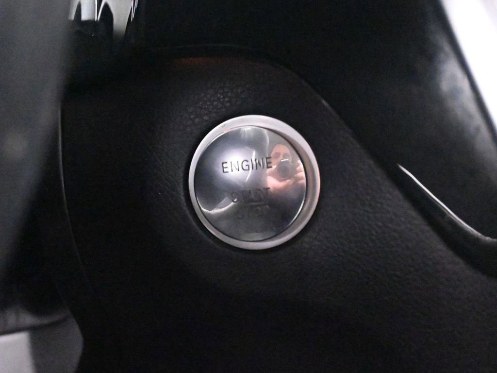 Used 2016 Mercedes-Benz GL 450 4MATIC w/ Premium I Package image 38