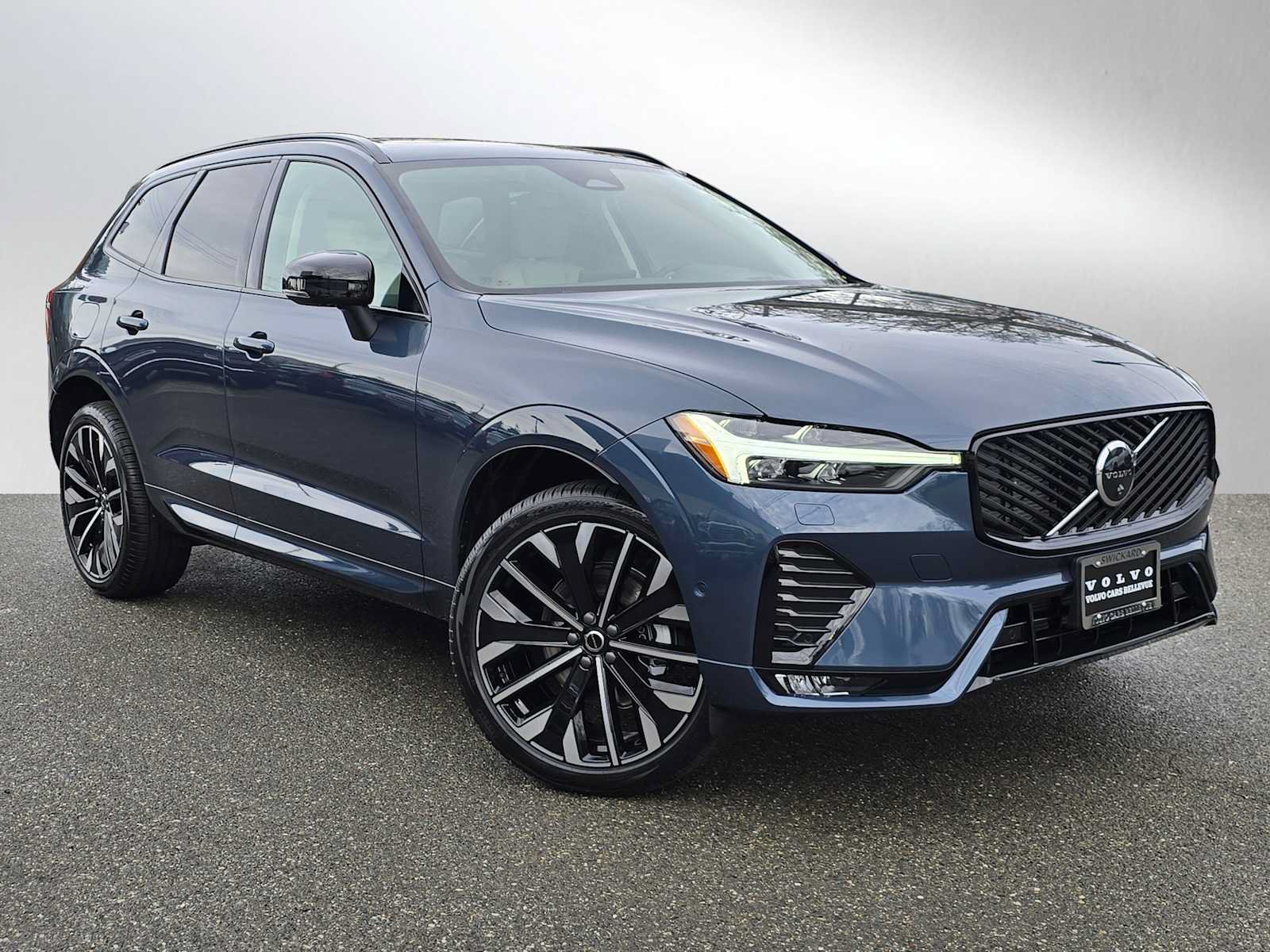 New 2026 Volvo XC60 B5 Ultra w/ Protection Package Premier