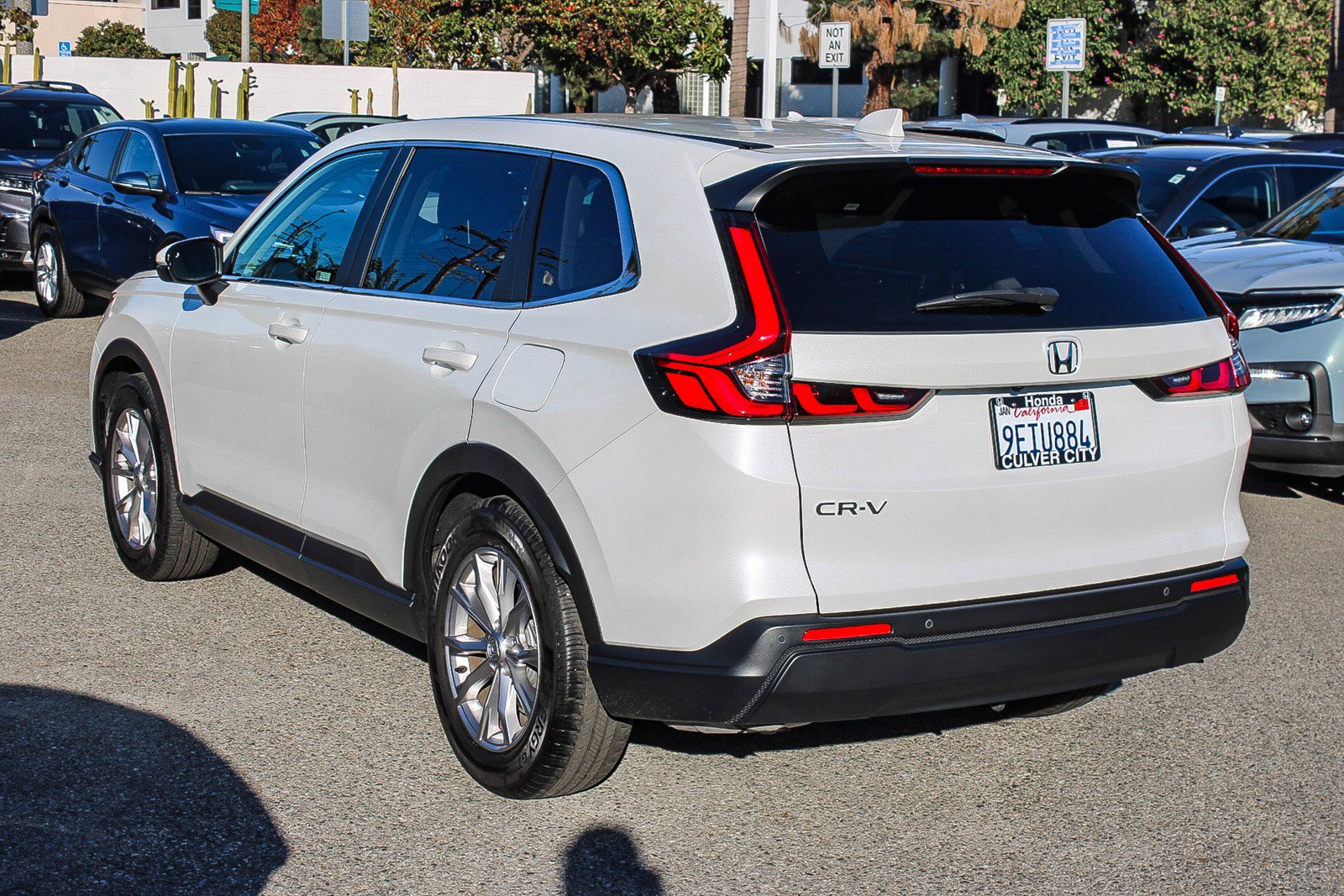 Used 2023 Honda CR-V EX-L image 7