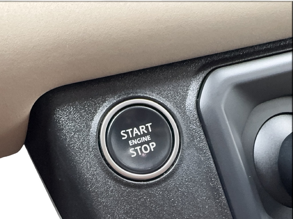 Used 2023 Land Rover Defender 130 SE AWD/4WD image 59