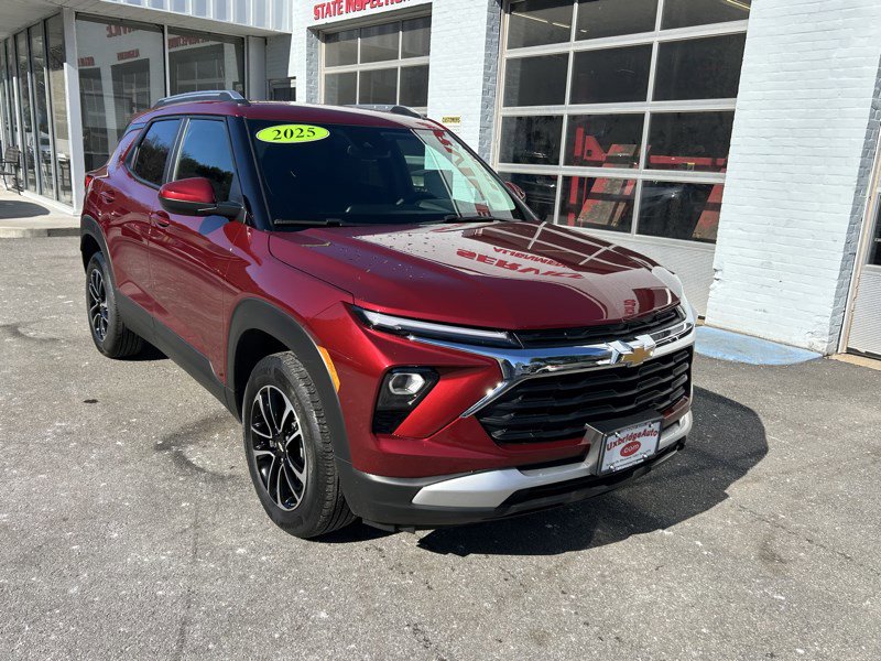 Used 2025 Chevrolet TrailBlazer LT w/ Convenience Package AWD/4WD image 7