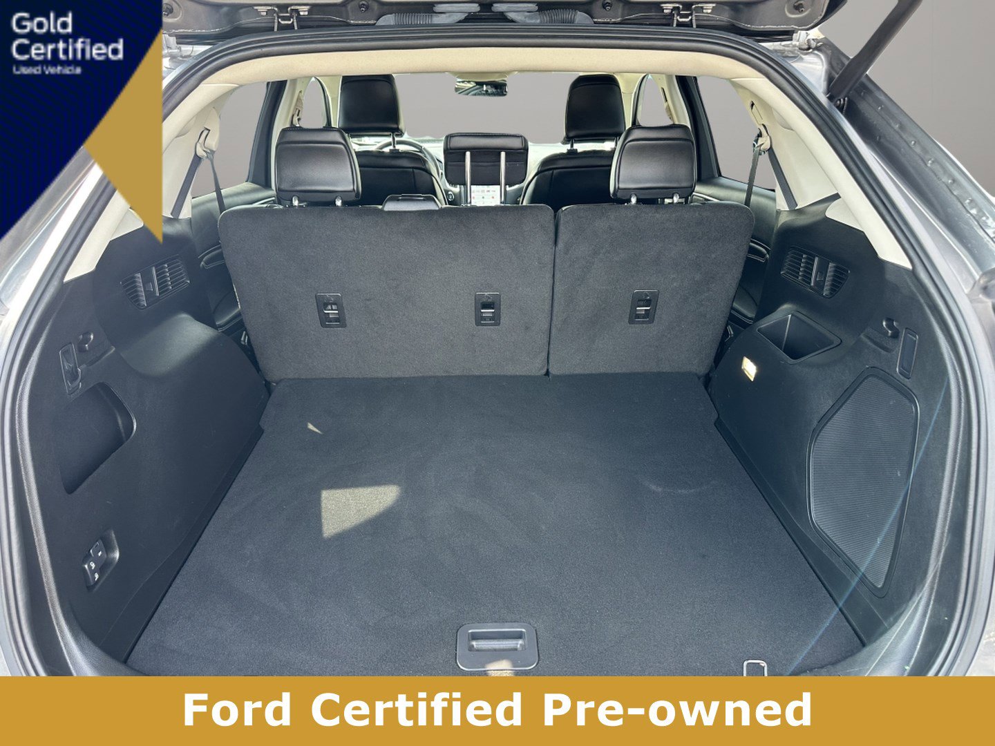 Certified 2023 Ford Edge Titanium image 7
