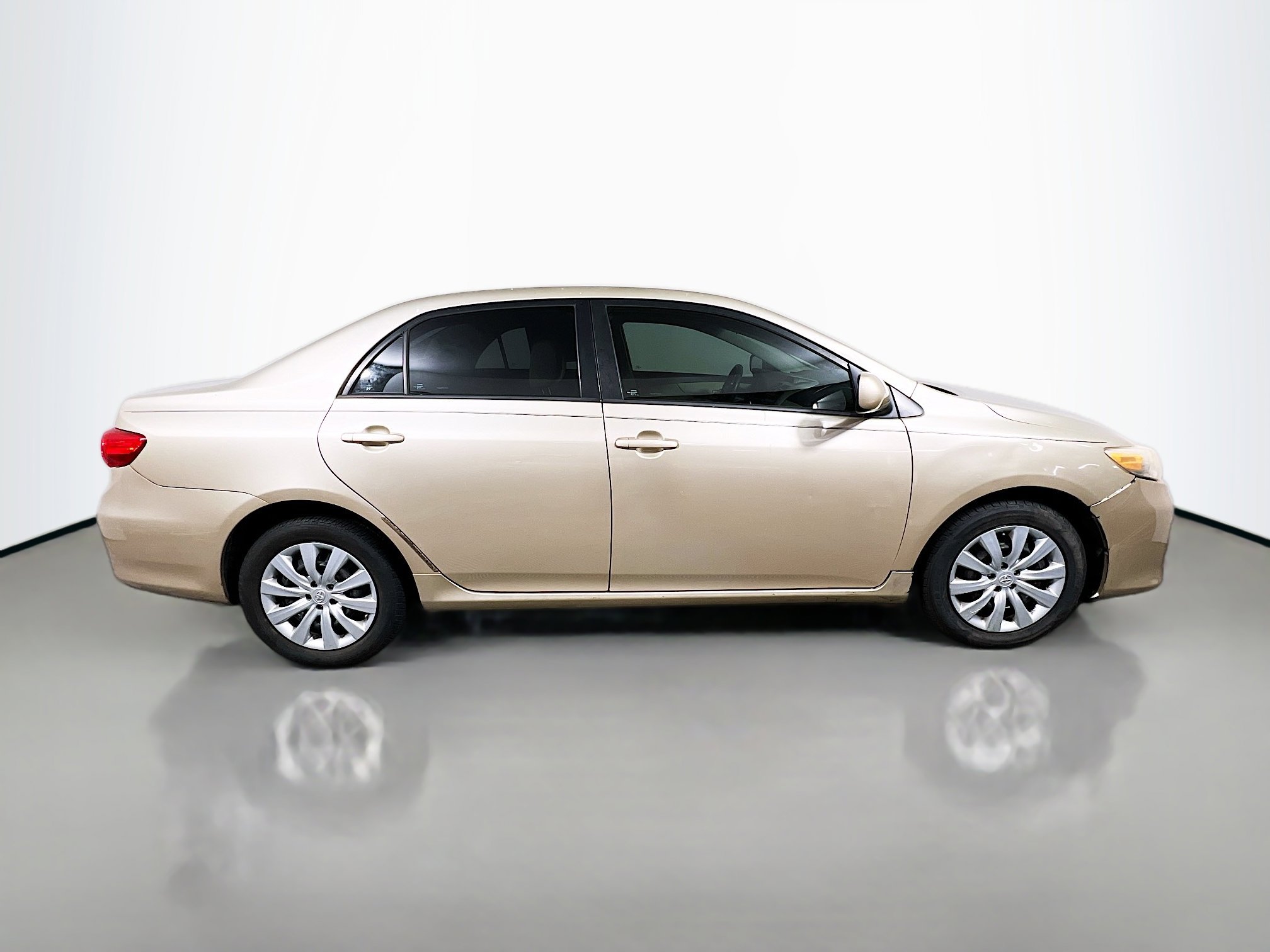 Used 2012 Toyota Corolla LE image 3