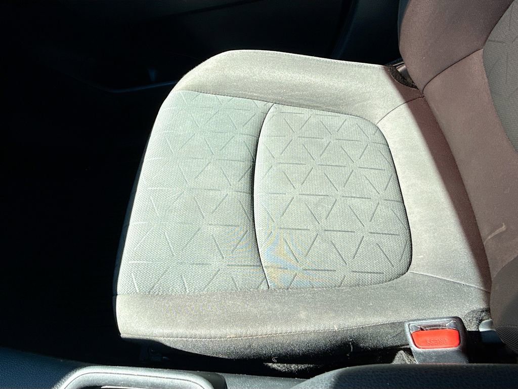 Used 2023 Toyota RAV4 XLE image 22