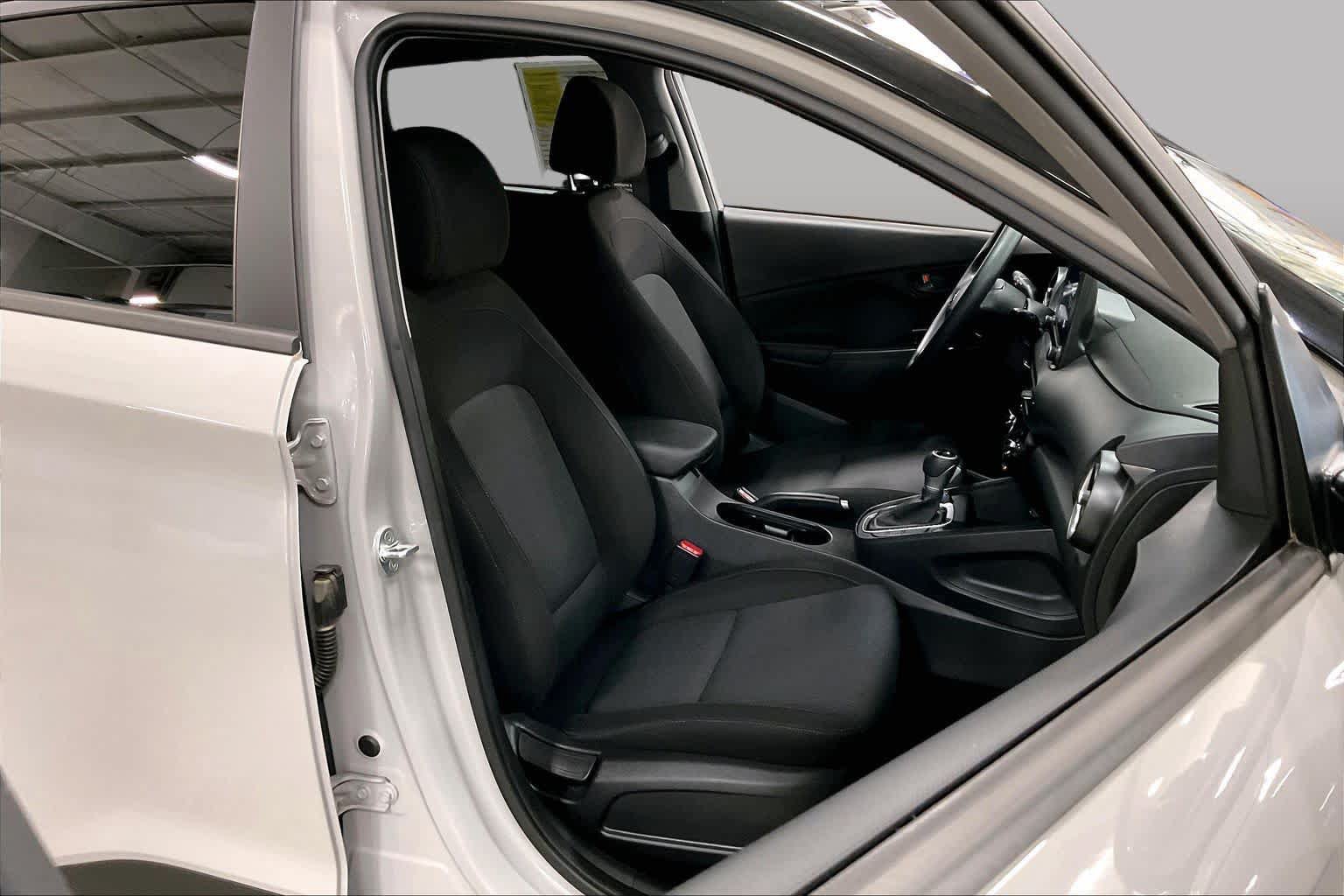 Used 2022 Hyundai Kona SEL AWD/4WD image 9