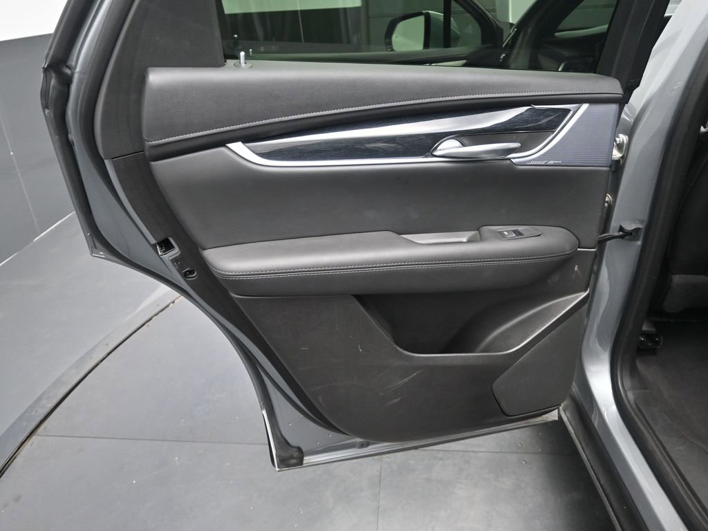 Certified 2025 Cadillac XT5 Premium Luxury image 13