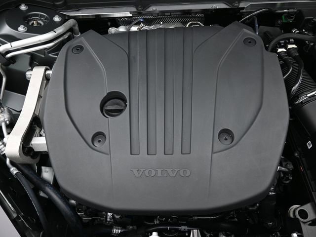 New 2026 Volvo XC60 B5 Ultra w/ Protection Package Premier image 37