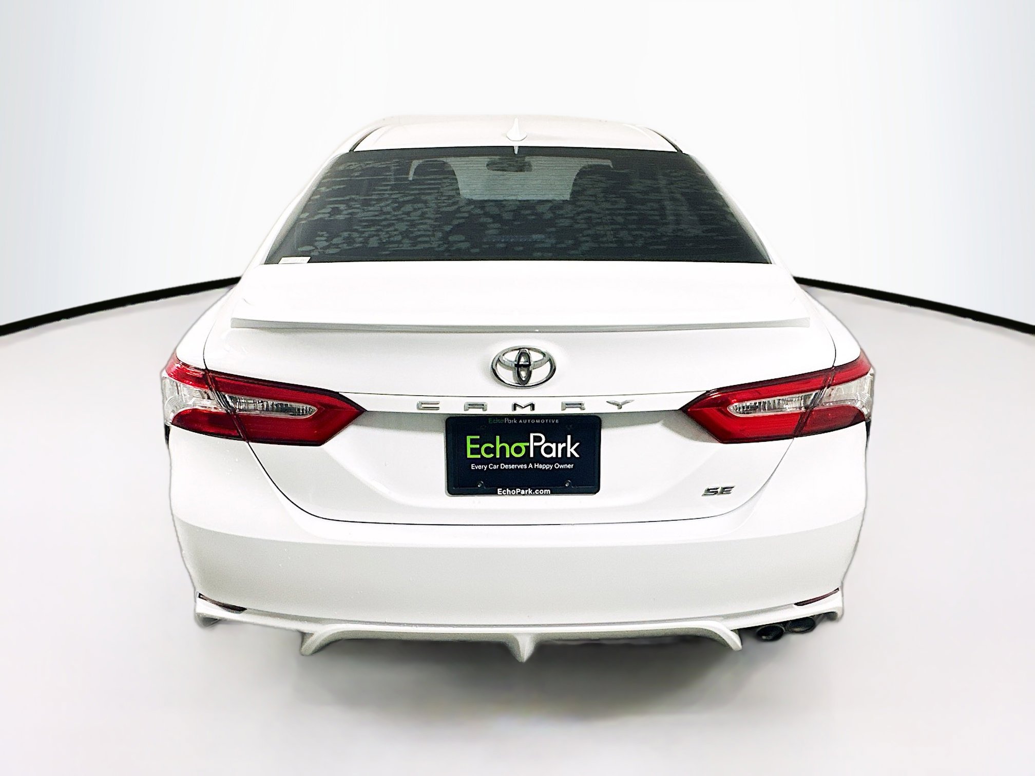 Used 2020 Toyota Camry SE FWD image 7