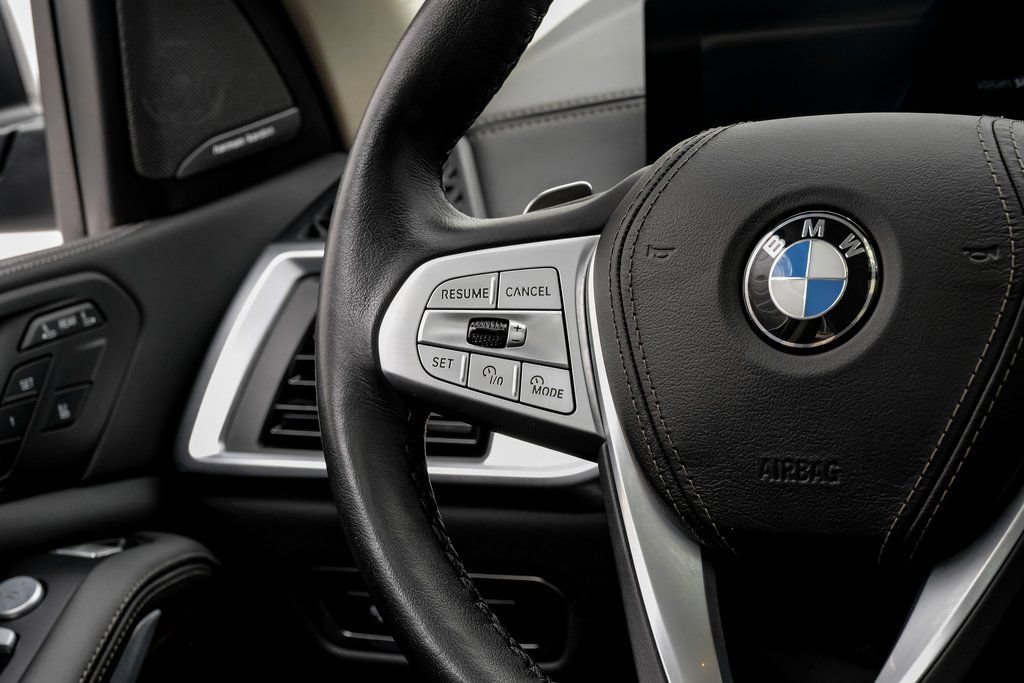 Used 2024 BMW X7 xDrive40i AWD/4WD image 14