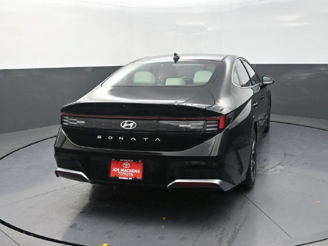 Used 2024 Hyundai Sonata SEL FWD image 7