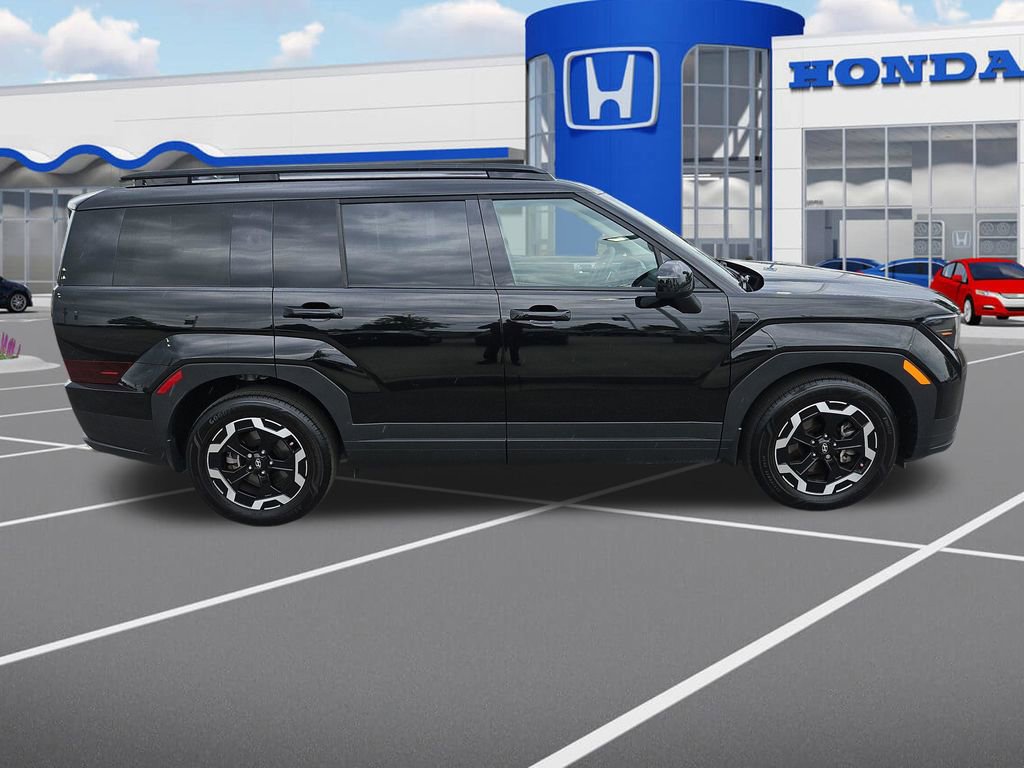 Used 2025 Hyundai Santa Fe SEL FWD image 10