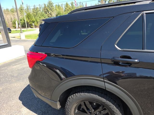 Used 2022 Ford Explorer XLT AWD/4WD image 33