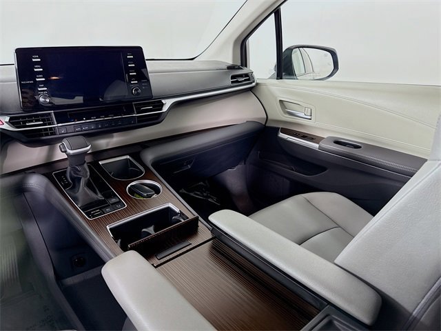 Certified 2023 Toyota Sienna XLE image 23