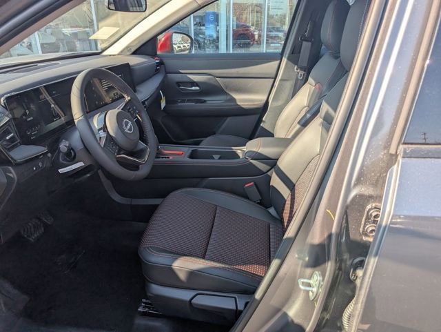 New 2026 Nissan Kicks SR w/ Cold Weather Package image 14