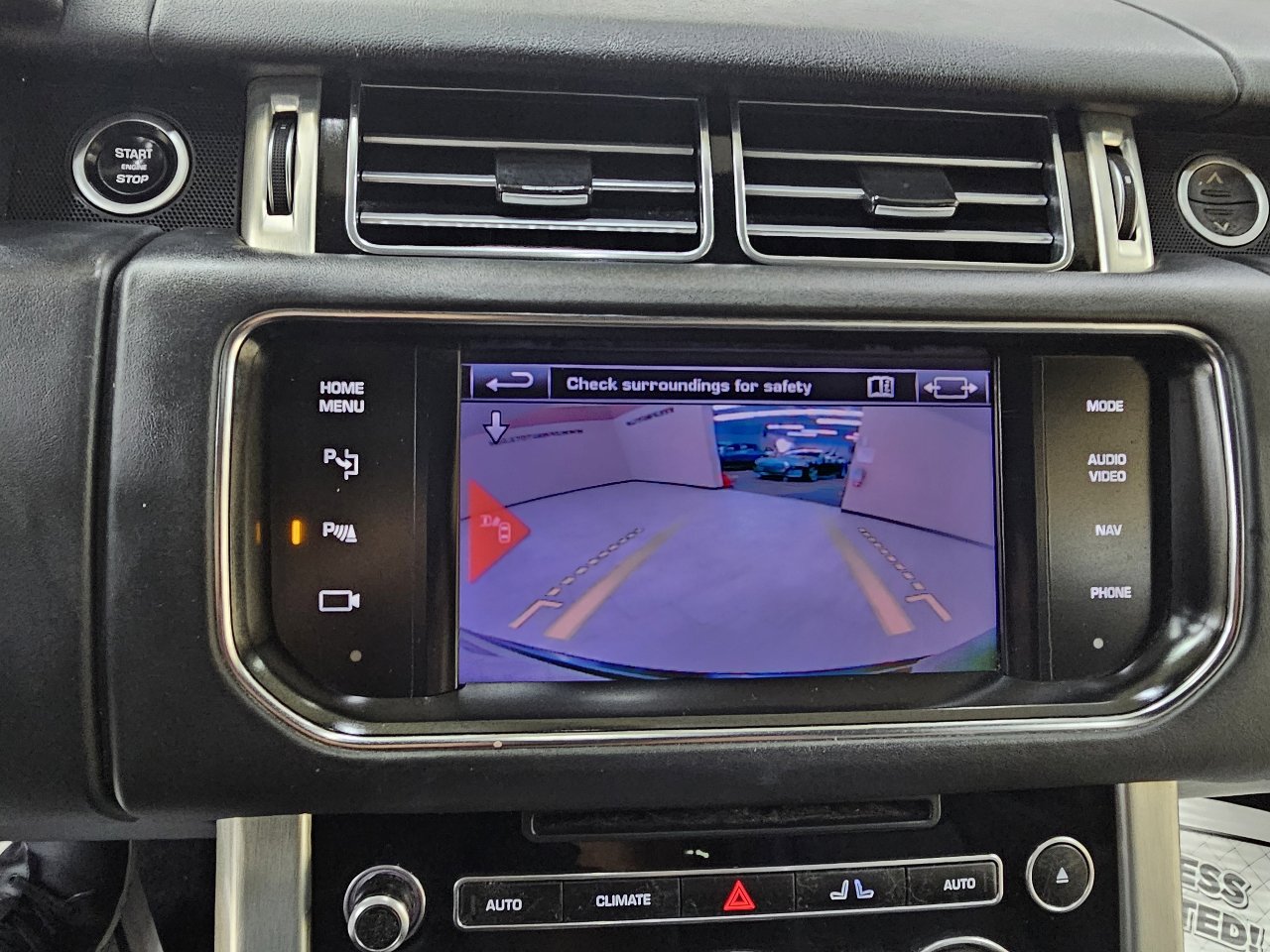 Used 2014 Land Rover Range Rover Supercharged image 32