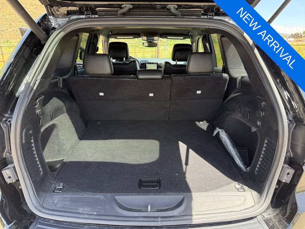 Used 2020 Jeep Grand Cherokee Altitude AWD/4WD image 31