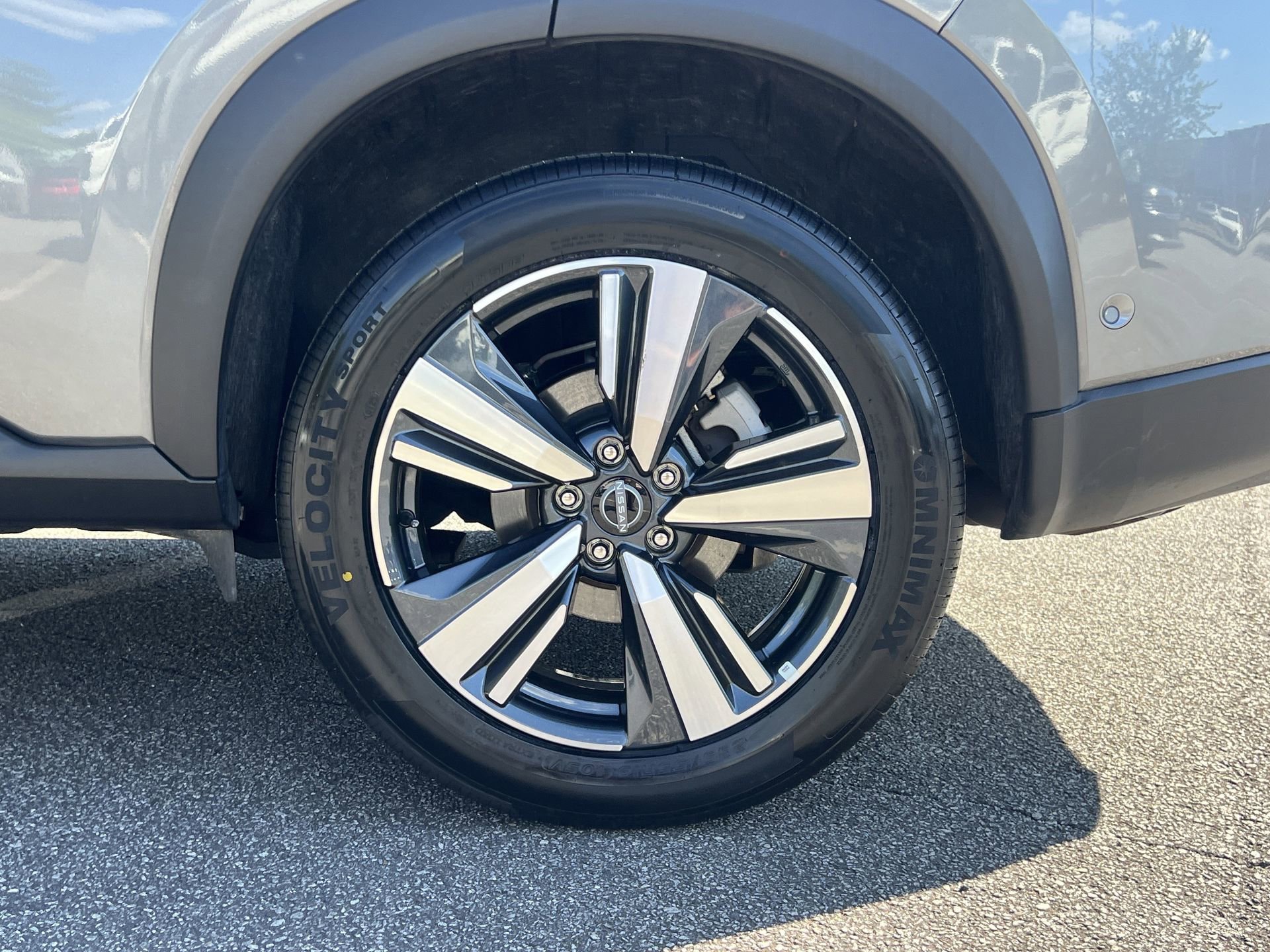 Certified 2026 Nissan Rogue SL AWD/4WD image 24