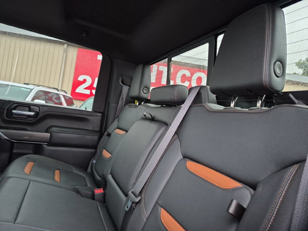 Used 2022 GMC Sierra 2500 AT4 w/ AT4 Premium Plus Package AWD/4WD image 28