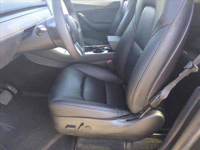 Used 2020 Tesla Model Y Long Range image 16