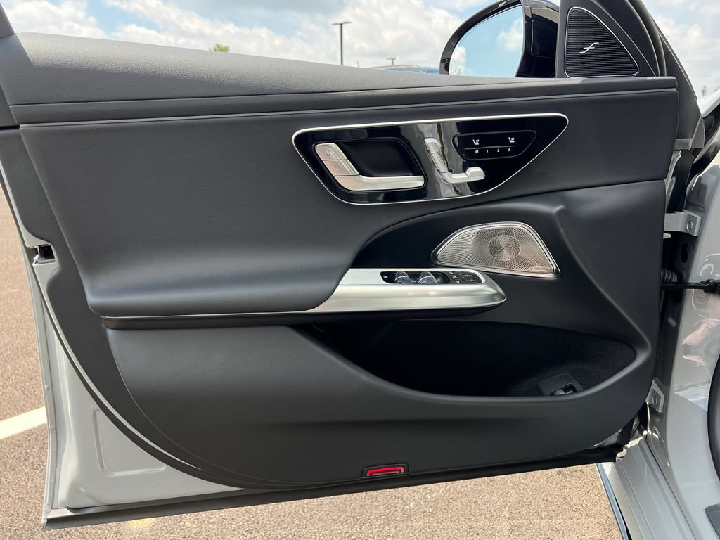 New 2026 Mercedes-Benz E 350 4MATIC Sedan image 10
