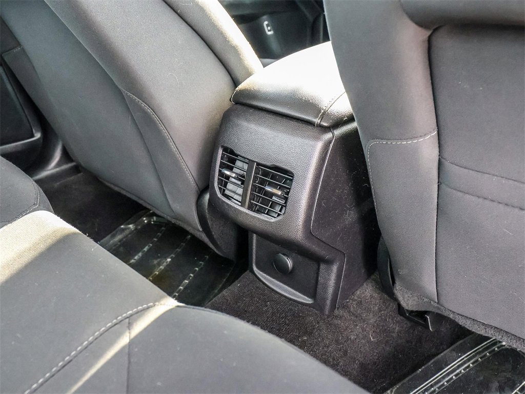 Used 2020 Ford Fusion SE image 21