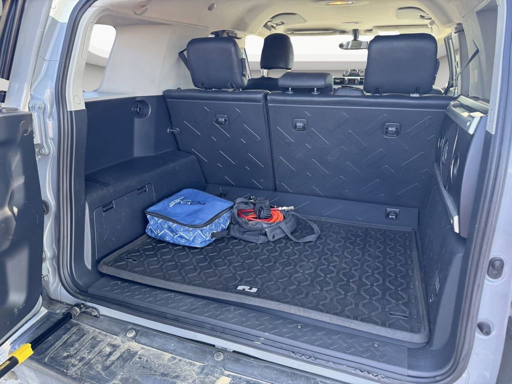 Used 2014 Toyota FJ Cruiser 4WD w/ Upgrade Package image 21